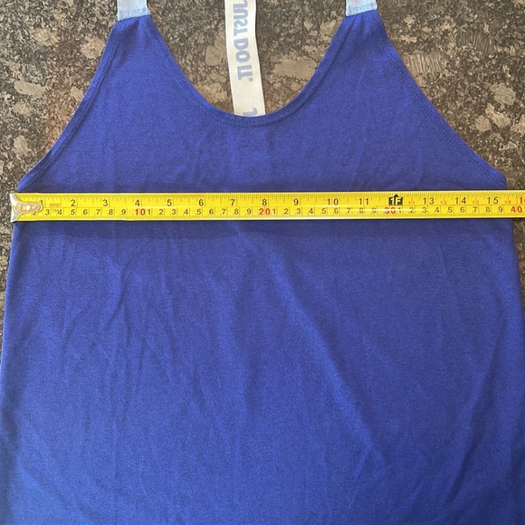 Nike - Blue workout tank - Picture 3 of 4